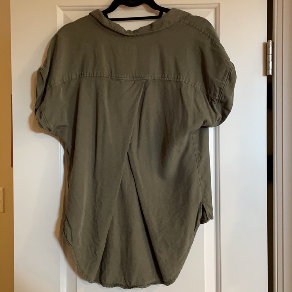 Flowy button down - Picture 2 of 2